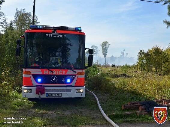 Zásah u požáru lesa na okraji Ostravy ukončen, pomohl déšť | POŽÁRY.cz - ohnisko žhavých zpráv | hasiči aktuálně