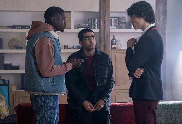 Elita - Úplně na dně - Z filmu - Iván Mendes, Omar Ayuso, Fernando Lindez
