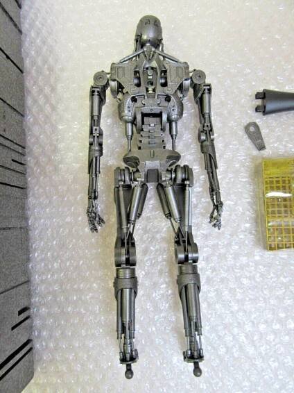 Hot Toys Masterpiece MMS94 Terminátor 4 Spasení Endoskeleton T-700 1/6 figurka