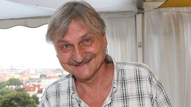 Herec Pavel Soukup: Otce mi nechali zemřít v sanitce před poliklinikou