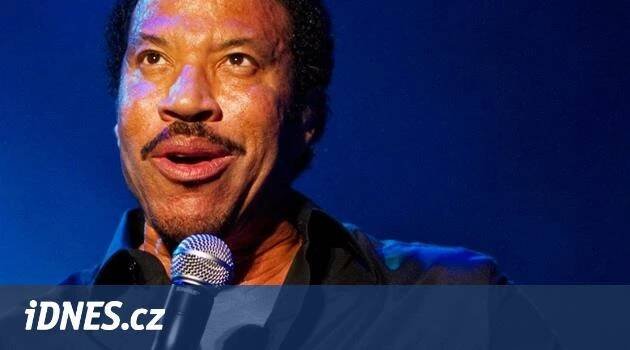 RECENZE: Lionel Richie bavil sebe i dav. Zpěvem a tancem na stropě - iDNES.cz