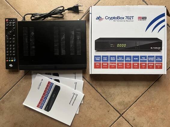 Multimediální DVB-T2/C přijímač AB CryptoBox 702T - Set-top box - TV, audio, video