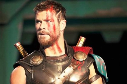 Mad Max: Furiosa: Ve stopách Šíleného Maxe má kráčet Chis Hemsworth