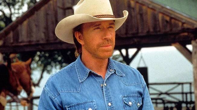 Chuck Norris prochází těžkým životním obdobím: Zemřela mu milovaná maminka