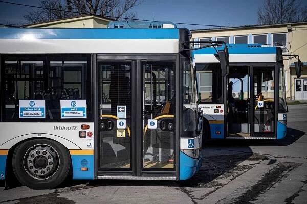 Dopravní podnik Ostrava slavnostně vyřadil poslední dieselový autobus,  9. dubna 2021 v Ostravě. Zbývající dieselové autobusy jsou nově používané jako zálohy.