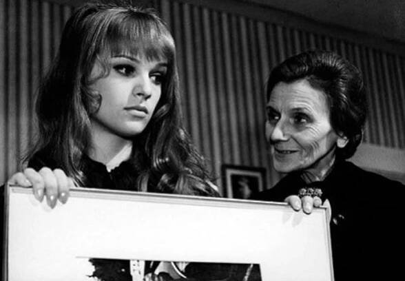 FOTO: Valerie Kaplanová ve snímku Svědectví mrtvých očí. – stránka 7
