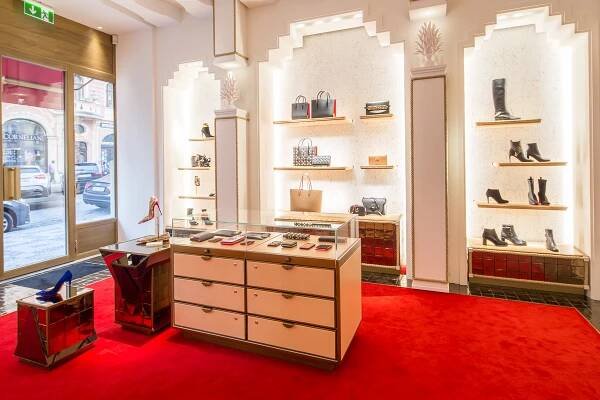 CHRISTIAN LOUBOUTIN OTEVŘEL SVŮJ PRVNÍ BUTIK V PRAZE – DailyStyle.cz