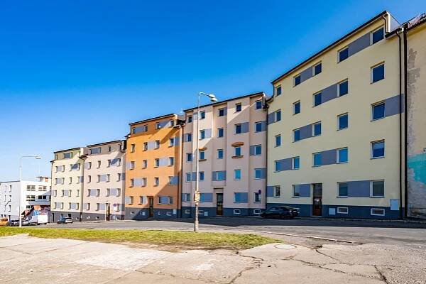 Prodej 5 bytových domů, 94 bytů, Cheb | Jak prodat v Praze byt