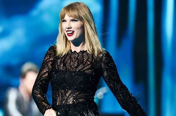 Taylor Swift Back on Spotify & Other Streaming Services Tonight