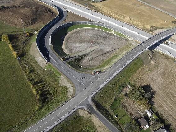 Stavba dálnice D1 mezi Přerovem a Lipníkem nad Bečvou na Olomoucku. (Foto: Drahoslav Ramik)