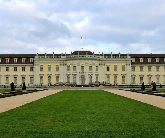 Ludwigsburg Palace v Ludwigsburg