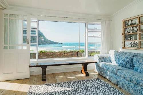 Silver Spray Beach Accommodation in Victoria Bay