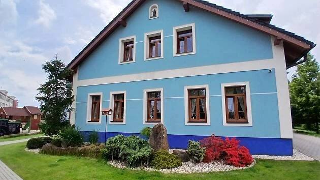 Halda v Boršicích. Hospůdka i okolní areál.
