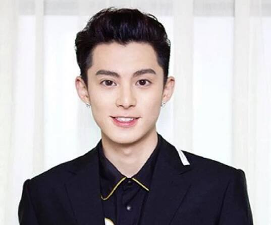 Dylan Wang Biography – Facts, Childhood, Family Life of Chinese Actor, Model