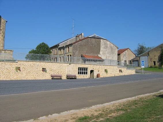 Soubor:Vaux les Mouzon 02.JPG