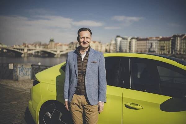 Thomas Schäfer, jak jej vidí fotografka Amy Shore.