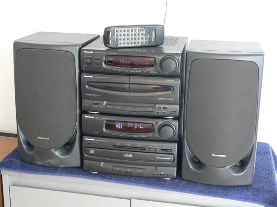 RádioMagnetofon PANASONIC +CD Přehravač +10ks AudioKazet TDK