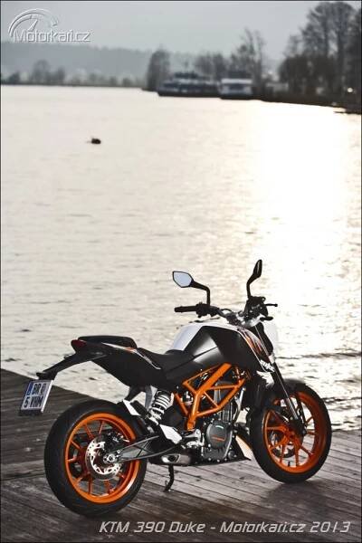 Fotogalerie KTM 390 Duke | Motorkáři.cz