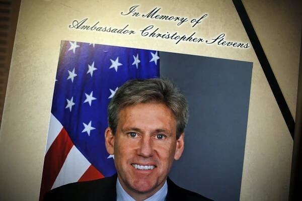 Christopher Stevens - Velvyslanec Christopher Stevens (4/5)
