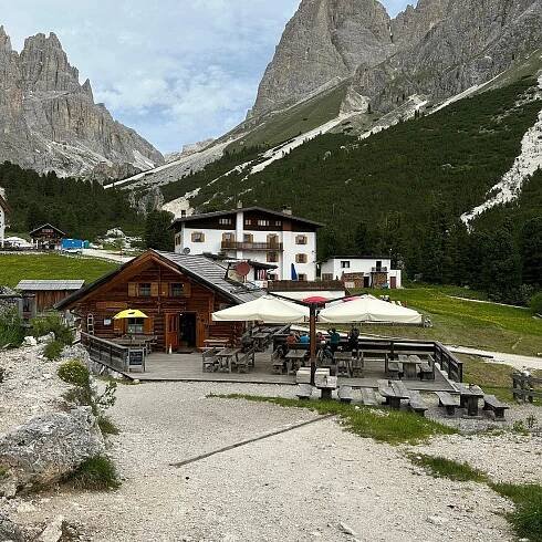 RIFUGIO GARDECCIA - Hostel Reviews (Pozza di Fassa, Italy - Province of Trento)