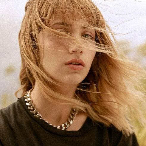 Zeiuss | Emily Rudd photos