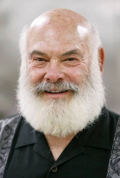 2014: Dr. Andrew Weil