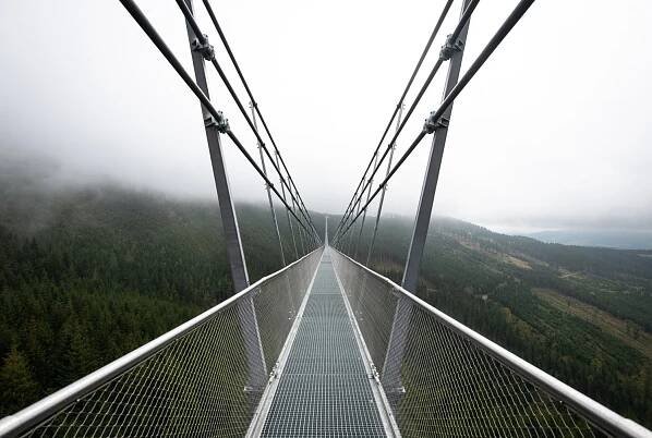 Sky Bridge 721, Stezka v oblacích - Dolní Morava | Lokace | East Bohemia Film Office