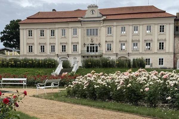 Zámek Bystřice nad Úhlavou foto 1