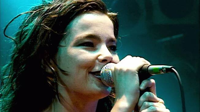 GLASTONBURY, Bjork, 2006. ©IFC Films/courtesy Everett Collection