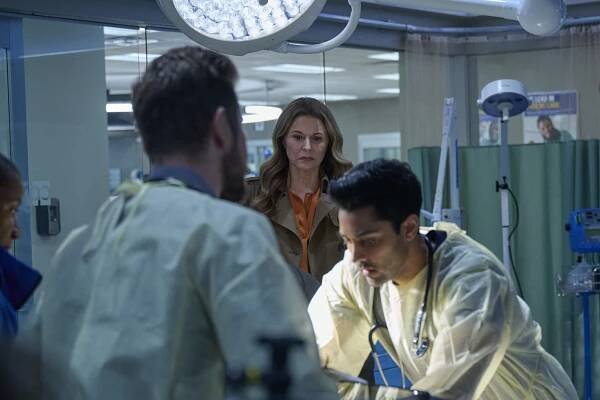 Doktoři - Poučení - Z filmu - Jane Leeves, Manish Dayal