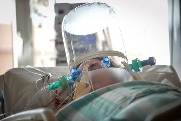Lékaři z Brna: Pitvy prokázaly, že na covid-19 umírají lidé "z neznámých příčin" i doma