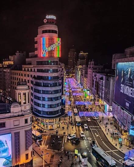 Pin de HINAYA en Voyage ✈️ | Fotos de madrid españa, Madrid de noche, Viaje a madrid