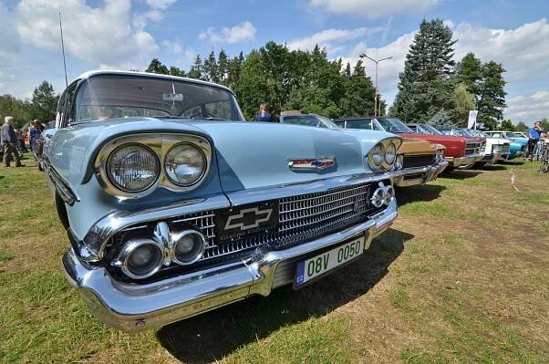 Fotogalerie 2014 | Hradecká V8 - Sraz Amerických vozů