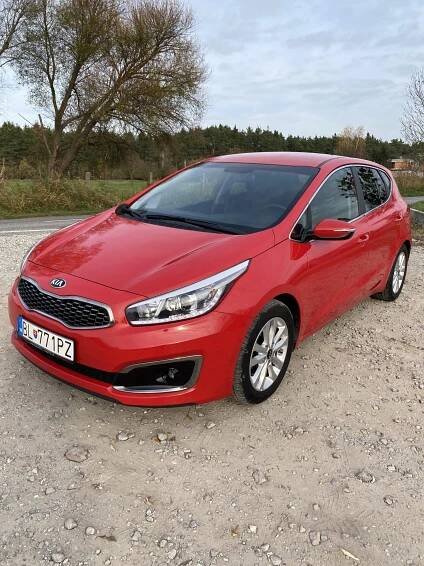Predám Kia ceed RV 2017 1,6 CRDI diesel Silver Edition AUTOMATICKA PREVODOVKA, - Automach.sk