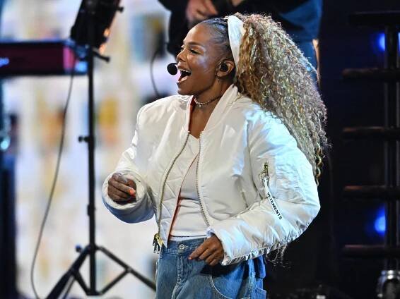 Watch Janet Jackson Perform Medley, Accept Icon Award at the 2025 American Music Awards