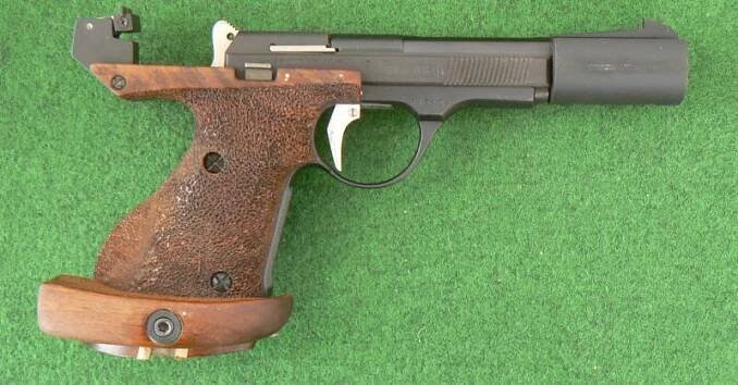 Unique DES 69.22LR - Pistole - Krátké zbraně - Řehák a Řehák - vše pro lov a sport