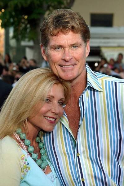 FOTO: Pamela Bach a David Hasselhoff. – stránka 8