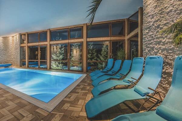 Bazény, letná terasa, wellness v súkromí, detské atrakcie,.. | Resort Villa Flora*** | Ubytovanie na Liptove 
