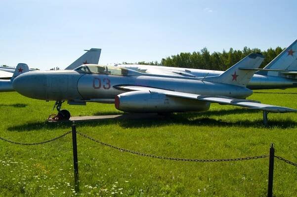 Jakovlev Jak-25