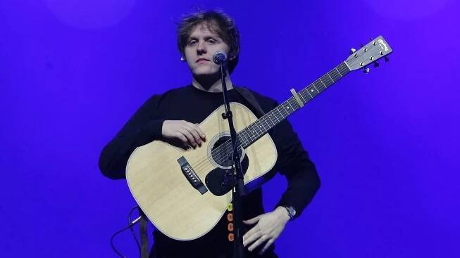 Zpěvák Lewis Capaldi: Užívám si, nemusí to trvat navždy - Novinky
