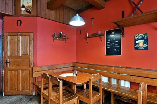 Burger, hotdog či sendvič vč. přílohy a dezertu dle výběru pro 1 i 2 osoby