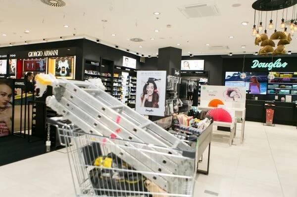 Parfumerie Douglas foto 3