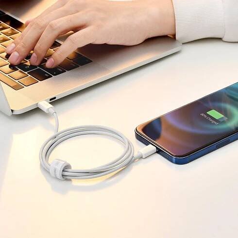 Datový kabel Baseus Superior Series Fast Charging Data Cable USB to iP 2.4A 1m, bílá