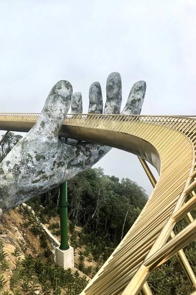 Golden Bridge in Vietnam: Cau Vang
