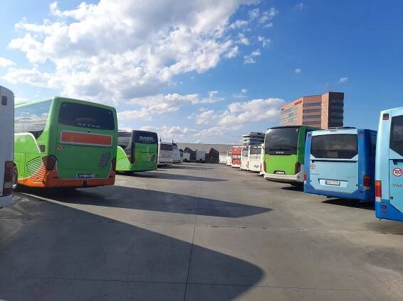 Fotogaléria • Brno, ÚAN Zvonařka (Autobusová stanica) • Mapy.com