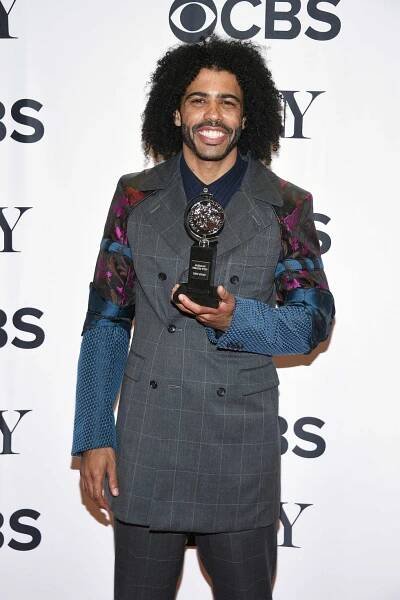 Sleeve, Microphone, Facial hair, Style, Beard, Moustache, Blazer, Street fashion, Pocket, Button, 