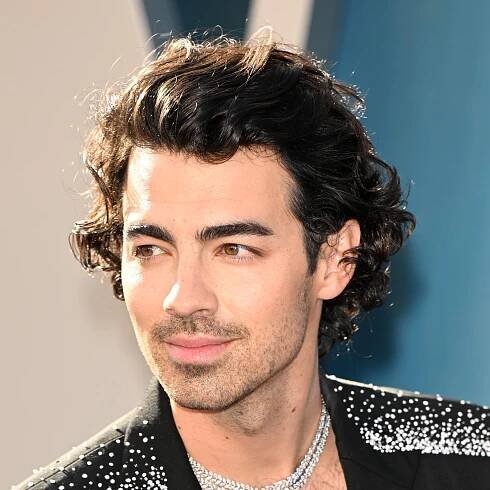 Joe Jonas Told Us All About His First Time Getting Injectables — Read Interview