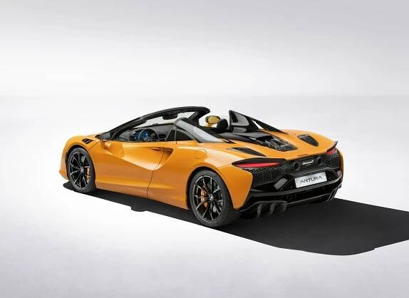 McLaren Artura dostal otevřenou verzi