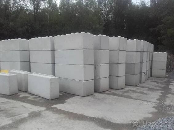 Betonové stavebnicové bloky