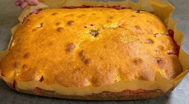 Nadýchaná bublanina s mraženým ovocem: Velmi rychlý recept